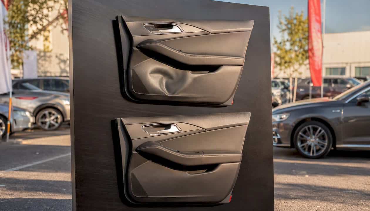 Mobile Auto Repair Convenience Benefits for Car Owners 1 Before And After Mobile Dent Repair Panels